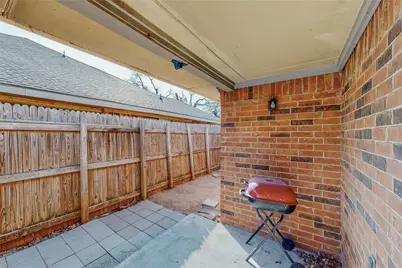 1904 N Irving Heights Drive, Irving, TX 75061 - Photo 33