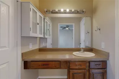 1904 N Irving Heights Drive, Irving, TX 75061 - Photo 31