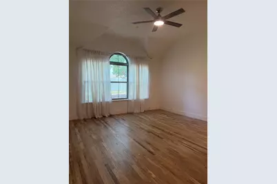 4527 Wescott Drive, Grand Prairie, TX 75052 - Photo 13