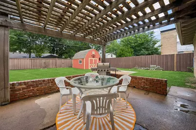619 Kingston Drive, Irving, TX 75061 - Photo 5