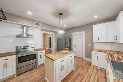 306 Davis Street, Weatherford, TX 76086 - Photo 1