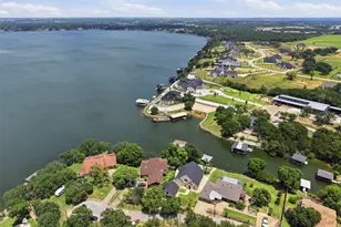 6107 Grande Cove Ct, Granbury, TX 76049 - Photo 17