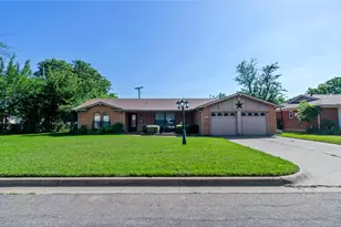 509 NW Mound St, Burleson, TX 76028 - Photo 33