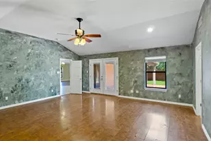 509 NW Mound St, Burleson, TX 76028 - Photo 15