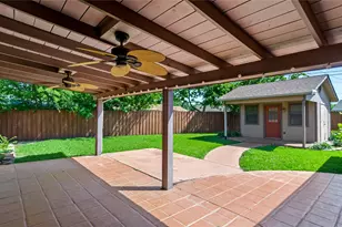 509 NW Mound St, Burleson, TX 76028 - Photo 27
