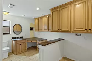 509 NW Mound St, Burleson, TX 76028 - Photo 25