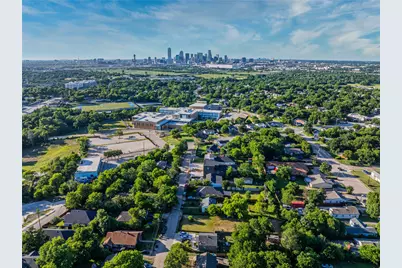 816 Lambert Street, Dallas, TX 75203 - Photo 1