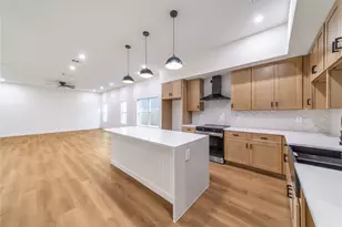 816 Lambert St, Dallas, TX 75203 - Photo 1