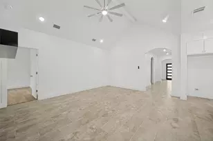 4808 Sunshine Dr, Fort Worth, TX 76105 - Photo 3
