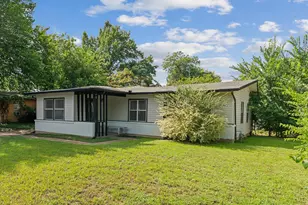 2125 Huntington Dr, Arlington, TX 76010 - Photo 5