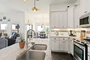 3912 Kensington Dr, Sanger, TX 76266 - Photo 13