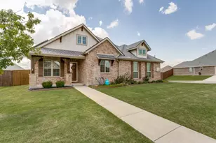 3912 Kensington Dr, Sanger, TX 76266 - Photo 3