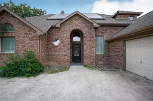 609 Trails End Ct, Hurst, TX 76054 - Photo 3