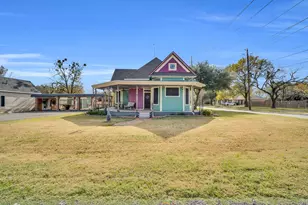 312 W 8th St, Ferris, TX 75125 - Photo 1