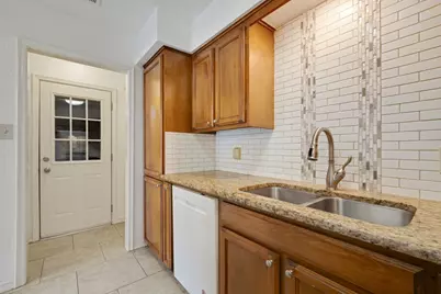 2416-2418 Bolivar Street, Denton, TX 76201 - Photo 9