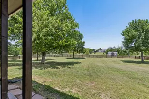 117 Galvan Ln, Van Alstyne, TX 75495 - Photo 31