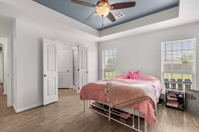 300 N Bermuda Street, Lacy Lakeview, TX 76705 - Photo 19