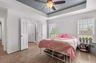300 N Bermuda St, Lacy Lakeview, TX 76705 - Photo 19