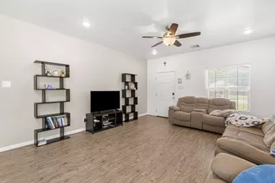 300 N Bermuda Street, Lacy Lakeview, TX 76705 - Photo 5