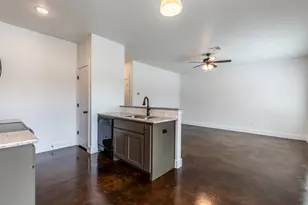 602 Washington St, McGregor, TX 76657 - Photo 3