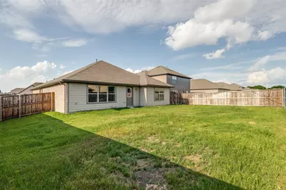 553 Meadow Run Drive, Van Alstyne, TX 75495 - Photo 25