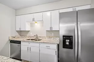 809 E Bovell St, Crowley, TX 76036 - Photo 7