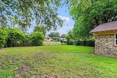 809 E Bovell Street, Crowley, TX 76036 - Photo 15