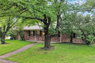 415 E Mona Ave, Duncanville, TX 75137 - Photo 5