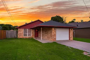 607 Franklin Ave, Pottsboro, TX 75076 - Photo 1