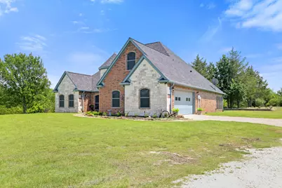 303 Celtic Road, Howe, TX 75459 - Photo 5