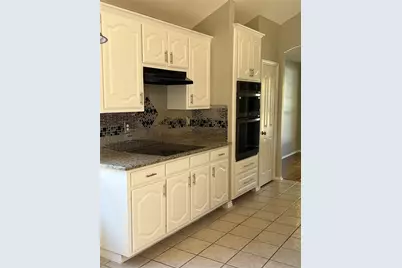 5721 Bandera Drive, The Colony, TX 75056 - Photo 7