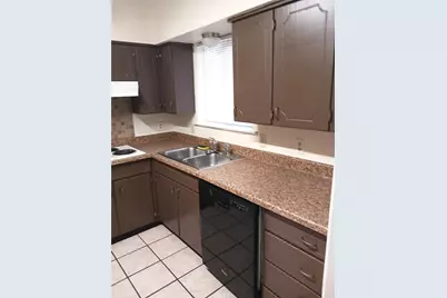 634 N Bowen Road, Arlington, TX 76012 - Photo 3