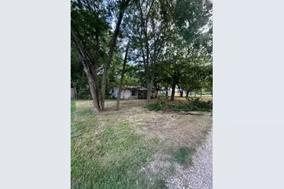 200 E Locust Street, Celeste, TX 75423 - Photo 3