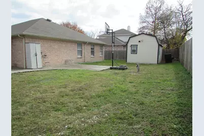 6702 Canyon Creek Drive, Arlington, TX 76001 - Photo 11