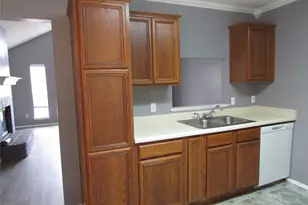 6702 Canyon Creek Dr, Arlington, TX 76001 - Photo 5