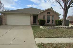 6702 Canyon Creek Dr, Arlington, TX 76001 - Photo 1