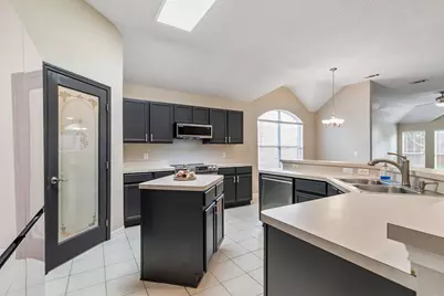 615 Lake Bridge Drive, Lake Dallas, TX 75065 - Photo 7