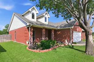 5913 Ozark Dr, Fort Worth, TX 76131 - Photo 1