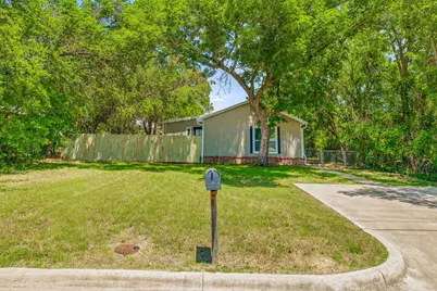 979 W Pecan Street, Stephenville, TX 76401 - Photo 3