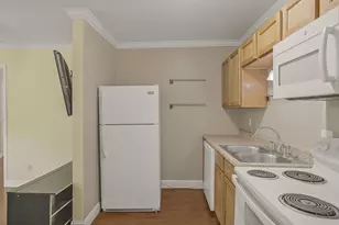 979 W Pecan St, Stephenville, TX 76401 - Photo 11