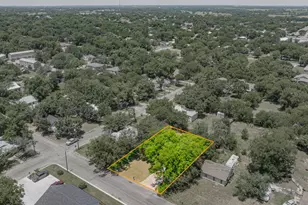 979 W Pecan St, Stephenville, TX 76401 - Photo 3