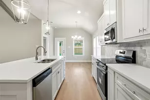 133 Joel St, Springtown, TX 76082 - Photo 5