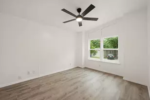 52 Thousand Oaks Mhp, Mansfield, TX 76063 - Photo 7
