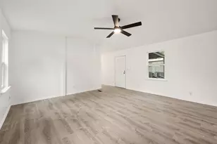 52 Thousand Oaks Mhp, Mansfield, TX 76063 - Photo 5