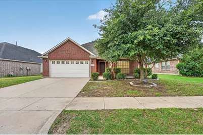 8204 Tierra Del Sol Road, Arlington, TX 76002 - Photo 1