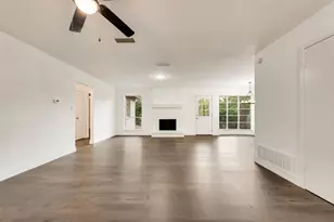 1614 Brent Ct, Grand Prairie, TX 75051 - Photo 13