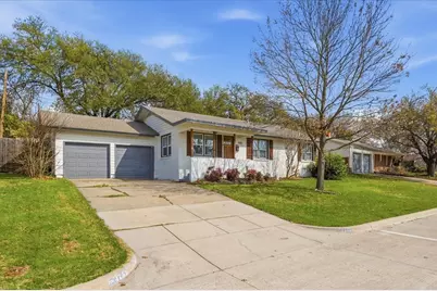 4755 Westcreek Drive, Fort Worth, TX 76133 - Photo 3