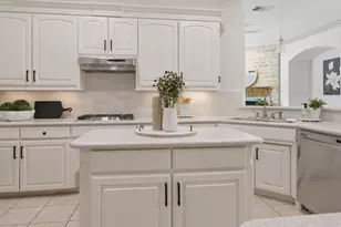 8332 Valley Oaks Dr, North Richland Hills, TX 76182 - Photo 13