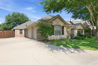 8332 Valley Oaks Drive, North Richland Hills, TX 76182 - Photo 3