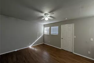 9575 Gonzales Dr, Dallas, TX 75227 - Photo 9